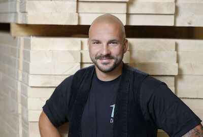 Tobias Michen – Zimmerer – Zertifizierter Verarbeiter Zellulose-Einblasdämmung, Bachelor of Engineering (Fahrzeugtechnik), Eintritt ins Unternehmen: 01.12.2020